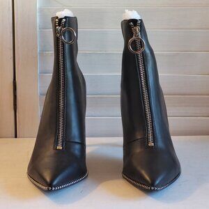 NWT $89 (8.5) BAR III Front-Zip Booties